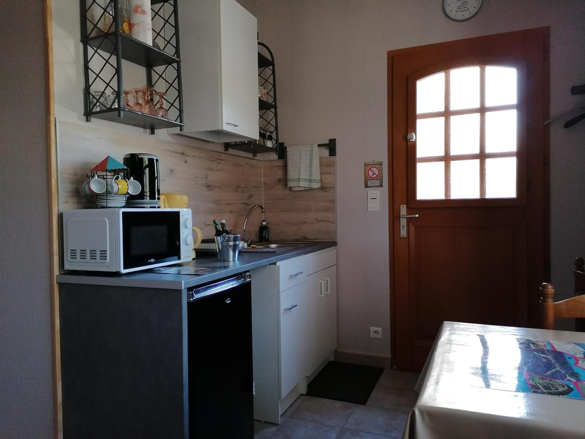Gîte dans villa provençale sous les pins Uchaux Extérieur photo